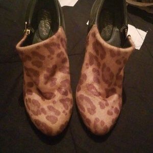 Lepoard boot heels